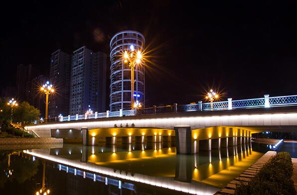 天橋照明亮化工程設(shè)計，點綴城市夜景燈光